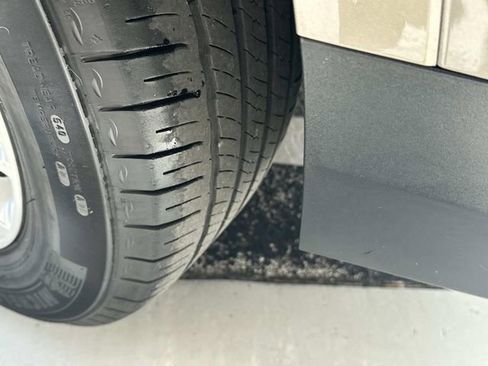 Used 2019 Cadillac XT5 FWD image 11