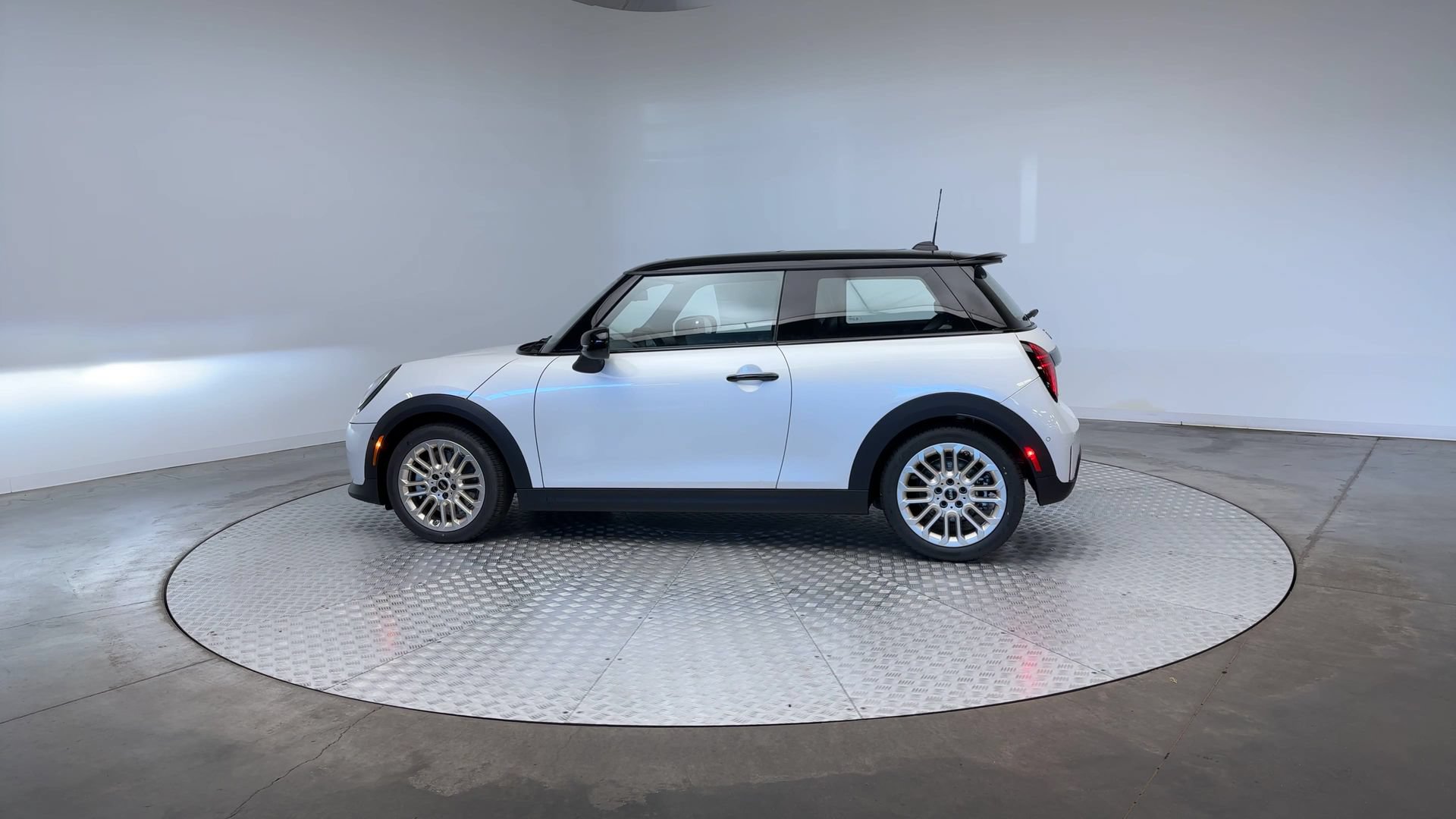 Certified 2026 MINI Cooper S FWD image 8