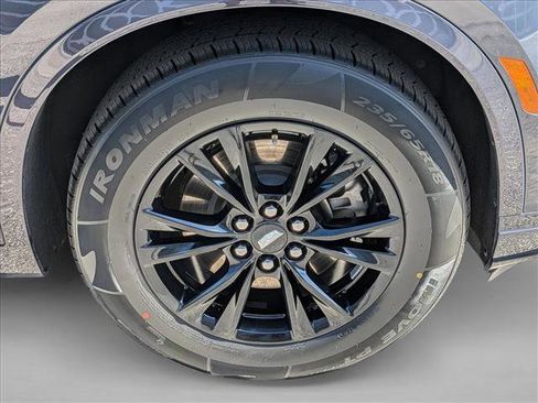 Used 2024 Cadillac XT6 Luxury image 25