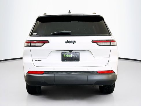 Used 2024 Jeep Grand Cherokee L Altitude image 7