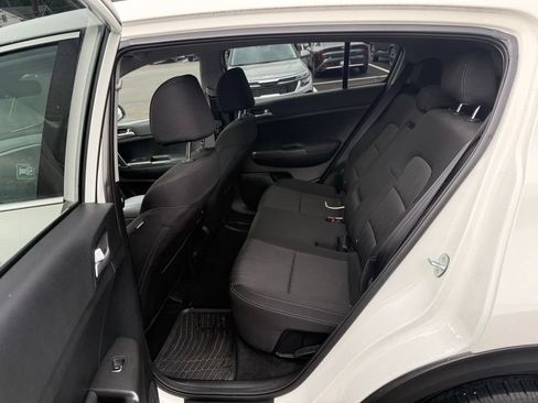 Used 2020 Kia Sportage LX FWD image 10