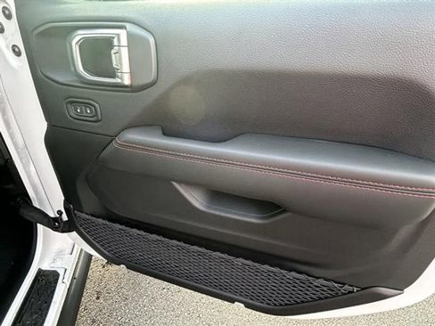 New 2026 Jeep Gladiator Rubicon image 18