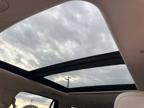 Used 2020 Lincoln Navigator Reserve w/ Luxury Package image 19