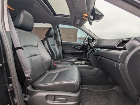 Used 2016 Honda Pilot Touring image 16