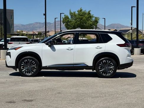 New 2026 Nissan Rogue Platinum AWD/4WD image 2