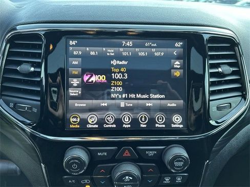 Certified 2020 Jeep Grand Cherokee Altitude image 20