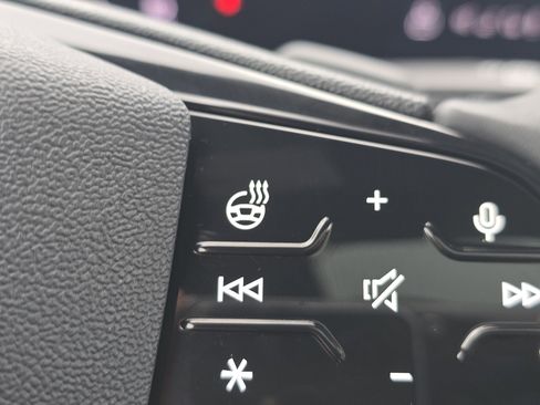 Certified 2025 Audi Q5 Premium w/ Convenience Package image 26