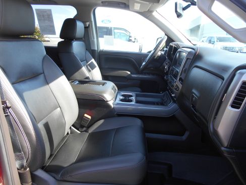 Used 2018 GMC Sierra 1500 SLT w/ All Terrain Package AWD/4WD image 6