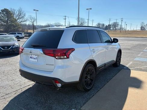 Used 2018 Mitsubishi Outlander LE image 6