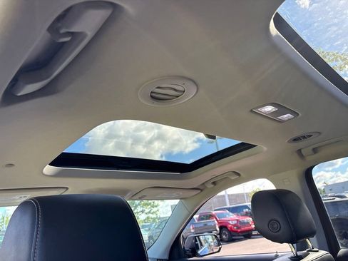 Used 2018 Chevrolet Traverse Premier AWD/4WD image 6