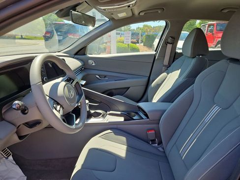 Used 2026 Hyundai Elantra Sport FWD image 7
