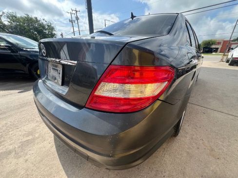 Used 2010 Mercedes-Benz C 300 Sedan image 5