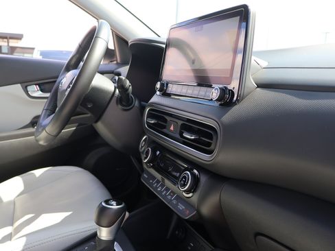 Used 2023 Hyundai Kona Limited AWD/4WD image 10