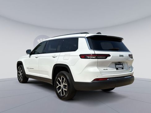 Used 2023 Jeep Grand Cherokee L Limited AWD/4WD image 4