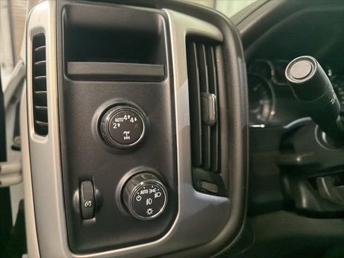 Used 2018 GMC Sierra 1500 SLE w/ SLE Value Package image 33