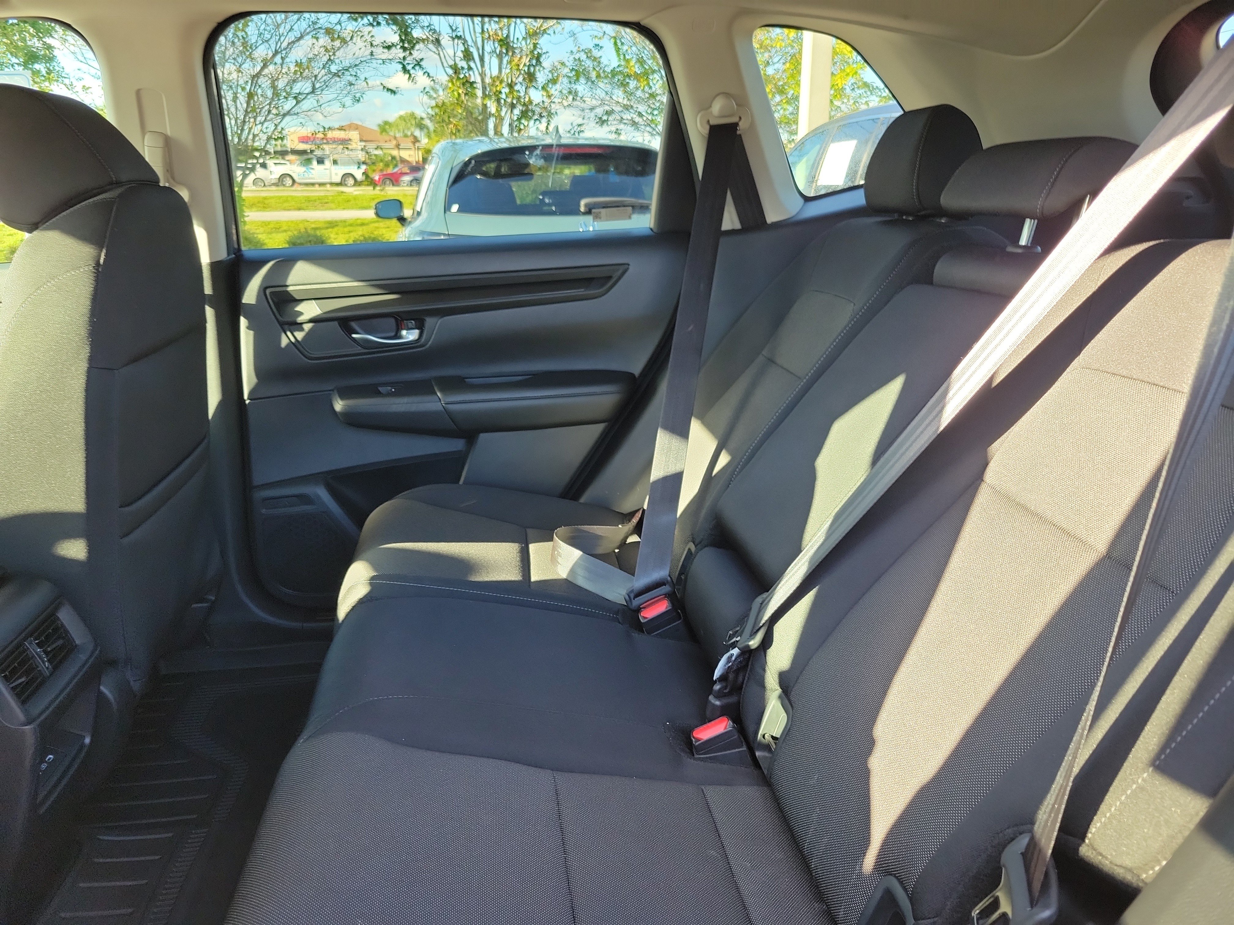 Used 2025 Honda CR-V EX image 15