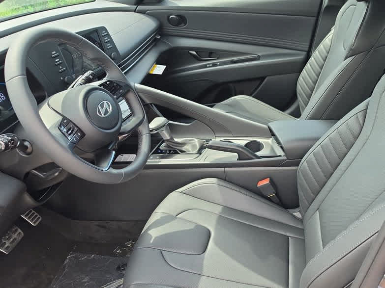 New 2026 Hyundai Elantra SEL Sport FWD image 16