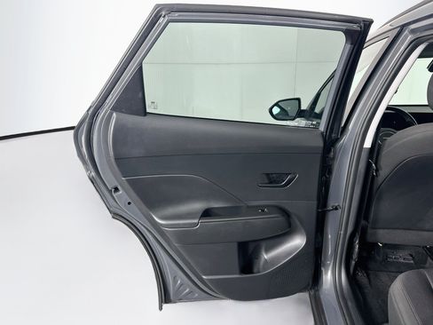 Used 2025 Hyundai Kona SEL FWD image 25