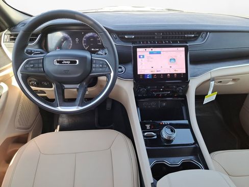 New 2025 Jeep Grand Cherokee Limited image 20