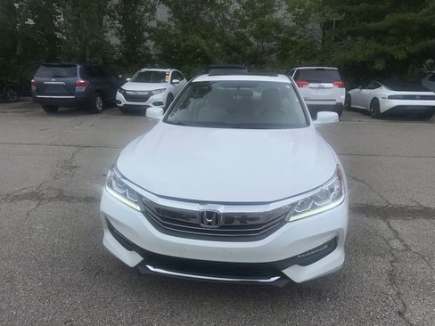 Used 2017 Honda Accord EX image 17