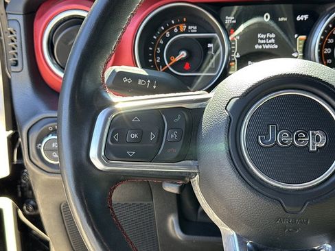 Used 2023 Jeep Gladiator Rubicon w/ Cold Weather Group image 31
