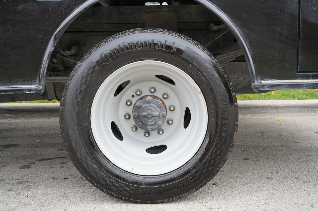 Used 2024 Ford F550 4x4 SuperCab Super Duty image 32