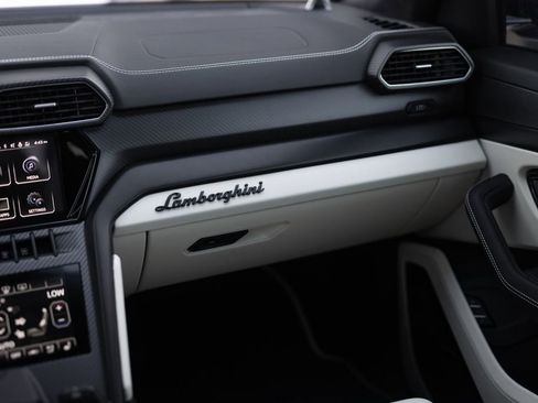 Used 2024 Lamborghini Urus S image 42