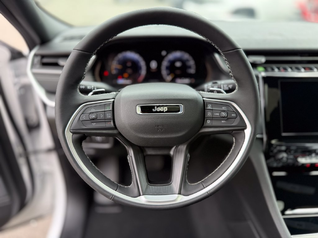 New 2026 Jeep Grand Cherokee Laredo X AWD/4WD image 6