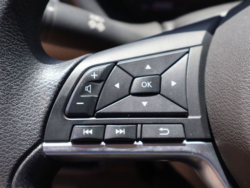 Used 2024 Nissan Kicks SV FWD image 12