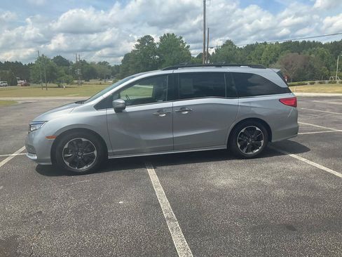 Used 2021 Honda Odyssey Elite image 12