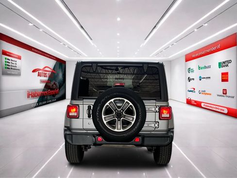 Used 2020 Jeep Wrangler Unlimited Sahara w/ Uconnect 4C Nav & Sound Group AWD/4WD image 6