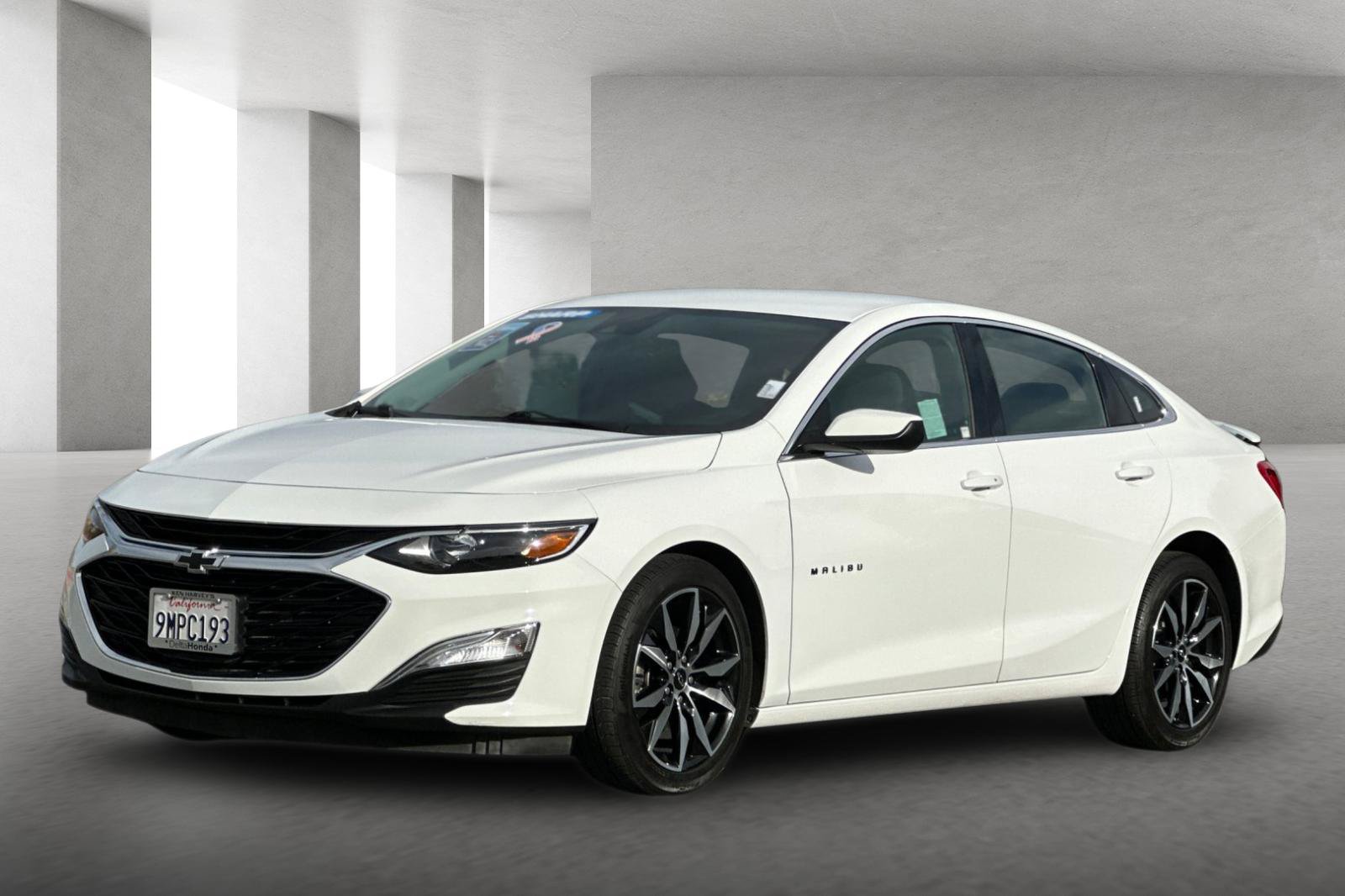 Used 2025 Chevrolet Malibu RS FWD image 8