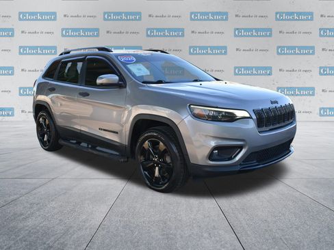 Used 2020 Jeep Cherokee Latitude Plus AWD/4WD image 3