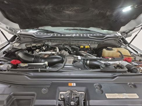 Used 2018 Ford F250 XLT w/ Snow Plow Prep Package image 31