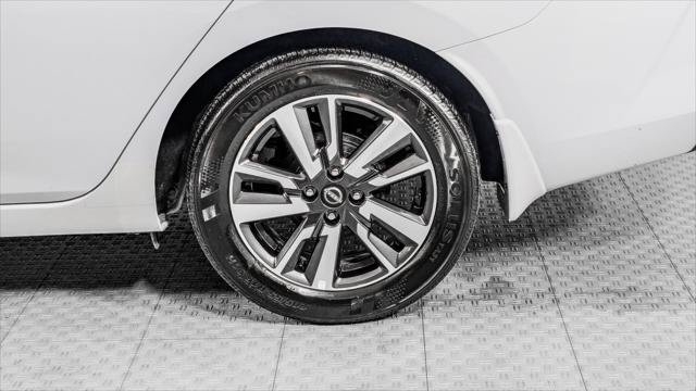 Used 2025 Nissan Versa SV w/ Trunk Package FWD image 33