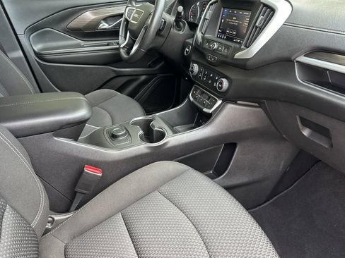 Used 2024 GMC Terrain SLE AWD/4WD image 16