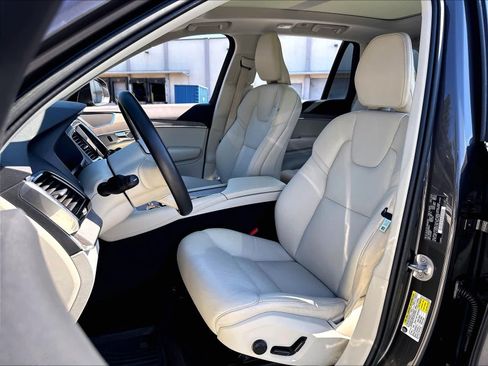 Used 2023 Volvo XC90 B6 Plus w/ Protection Package Premier AWD/4WD image 28