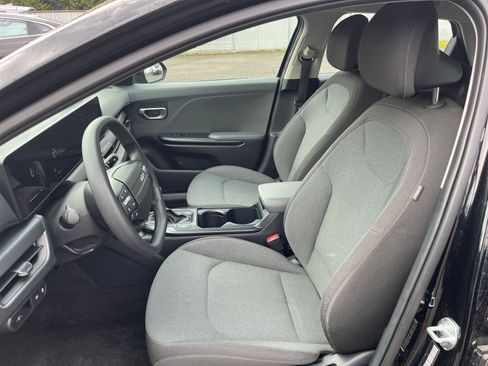 Used 2025 Kia K4 LXS image 35