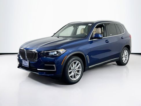 Used 2022 BMW X5 xDrive40i w/ Premium Package image 1