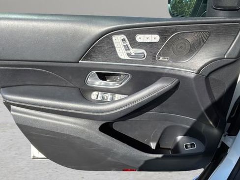 Used 2022 Mercedes-Benz GLS 450 4MATIC image 17