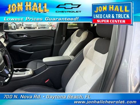 Used 2025 Chevrolet Trax RS w/ Driver Confidence Package FWD image 16