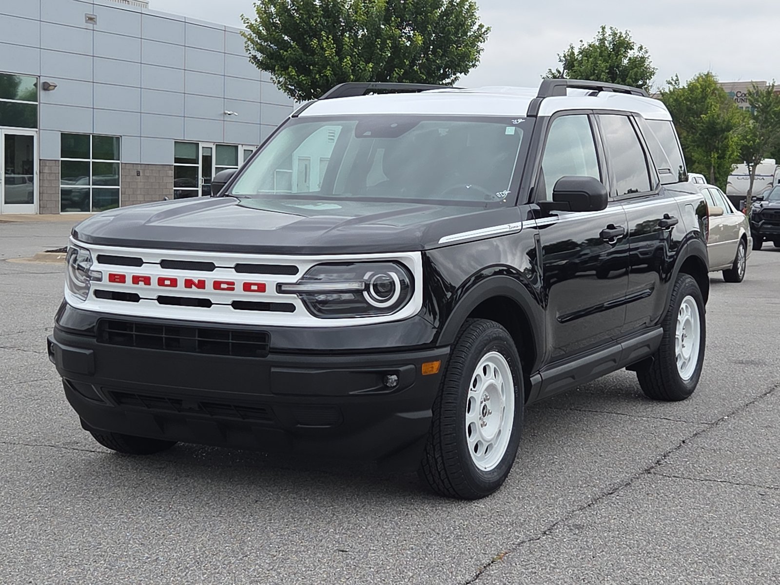 Used 2024 Ford Bronco Sport Heritage AWD/4WD image 2
