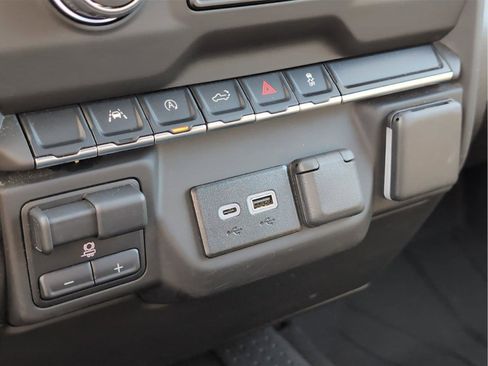 Used 2025 Chevrolet Silverado 1500 Custom w/ Turbomax Blackout Package image 21