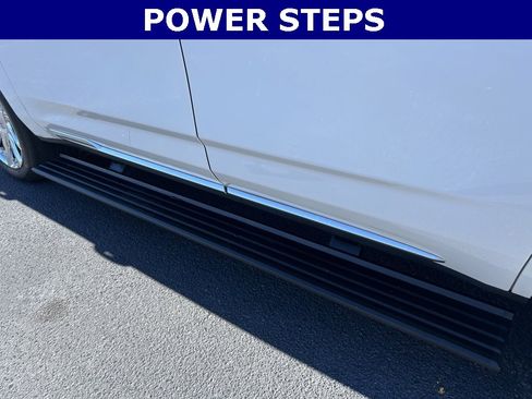 Used 2023 Cadillac Escalade Premium Luxury Platinum image 13