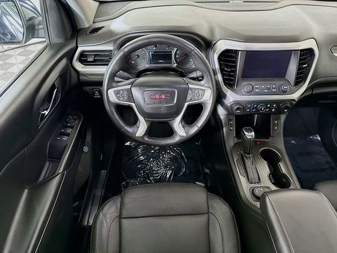 Used 2017 GMC Acadia SLT AWD/4WD image 3