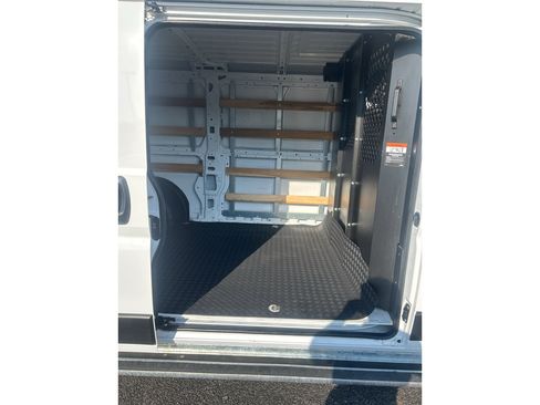 Used 2025 RAM ProMaster 2500 w/ U-Haul Equipment Group FWD image 7