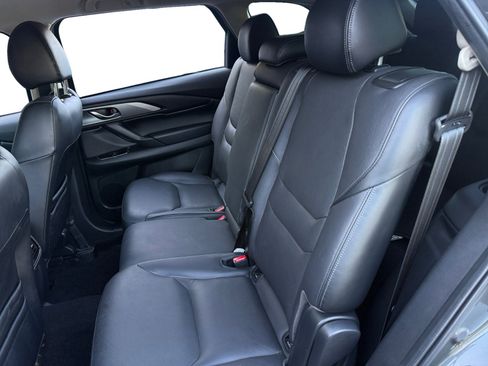 Used 2022 MAZDA CX-9 Touring image 13