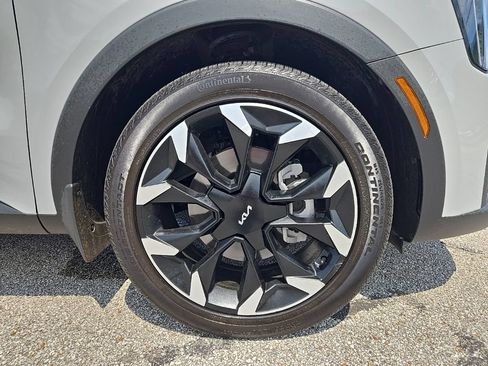 Used 2025 Kia Sorento EX FWD image 31