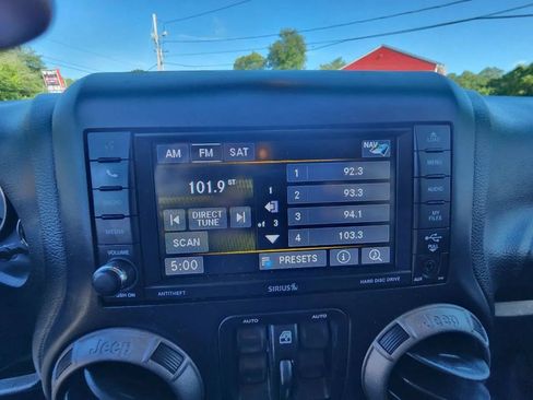 Used 2018 Jeep Wrangler Unlimited Sport AWD/4WD image 19
