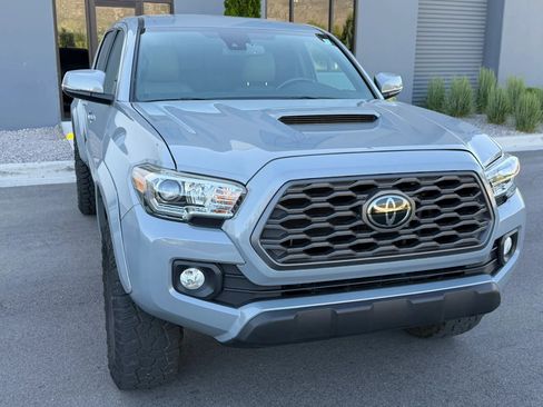 Used 2021 Toyota Tacoma TRD Sport AWD/4WD image 5